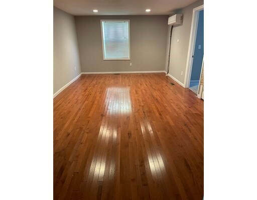 Building Photo - 41 Bosworth St