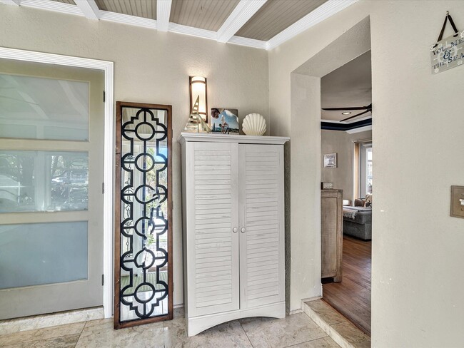 Building Photo - 436 38th St