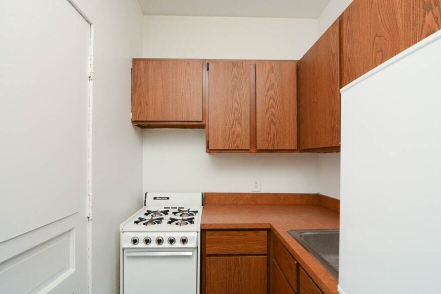 Building Photo - 3024 N Halsted St