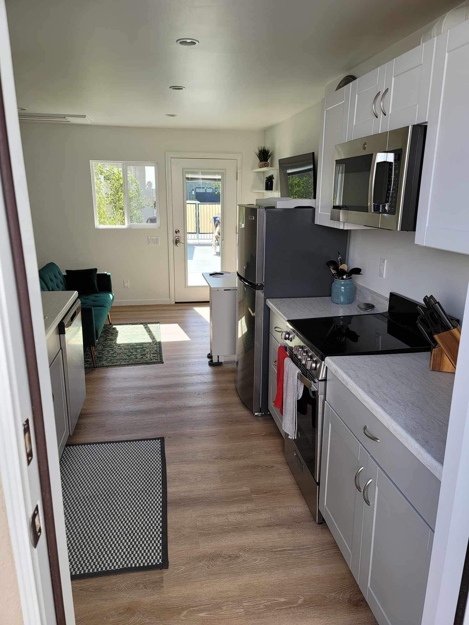 Building Photo - 821 Calle de Arboles