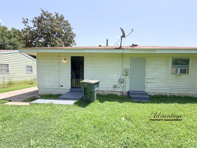 Building Photo - 3807 Masterson St