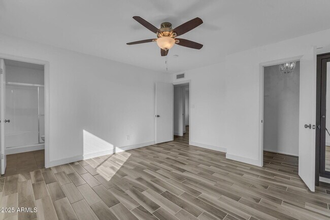 Building Photo - 2447 E La Jolla Dr