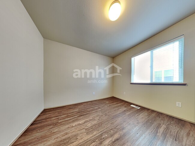 Building Photo - 7815 205th St E