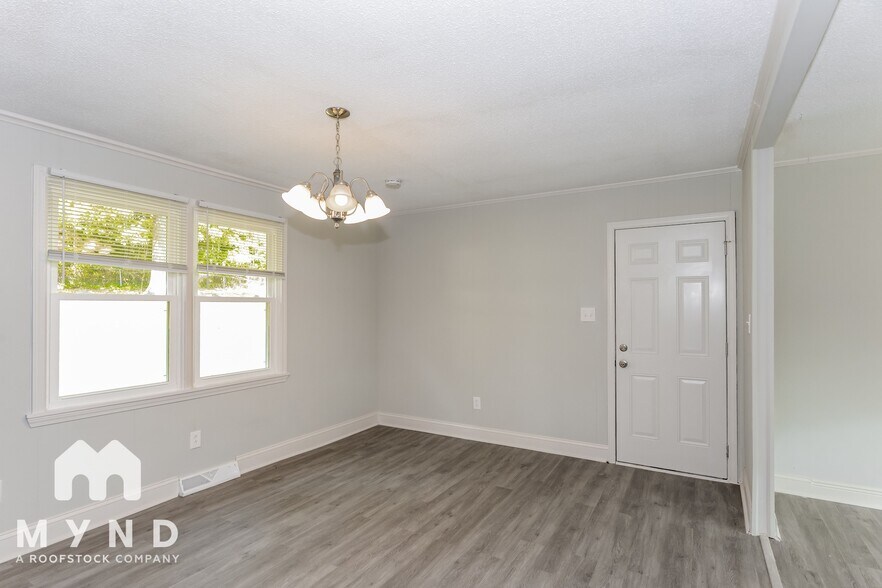 Building Photo - 310 Witten Ln