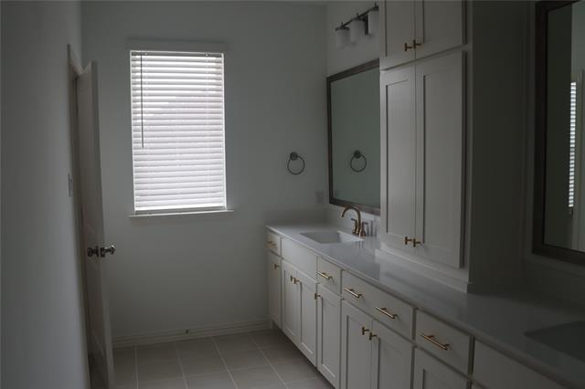 Building Photo - 9492 Espalier St