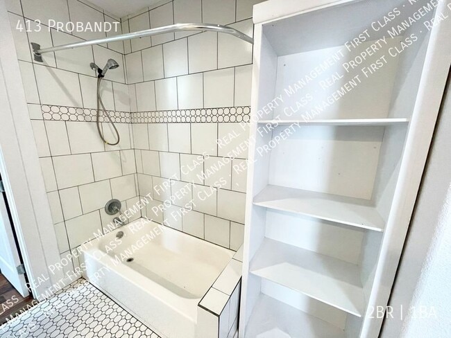 Building Photo - 413 Probandt-
