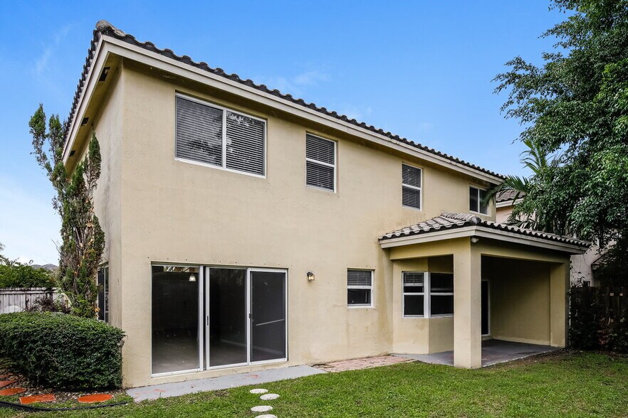 Building Photo - 9079 SW 157th Ct