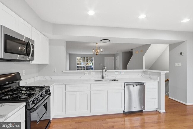 Building Photo - 6174 Silver Arrows Way