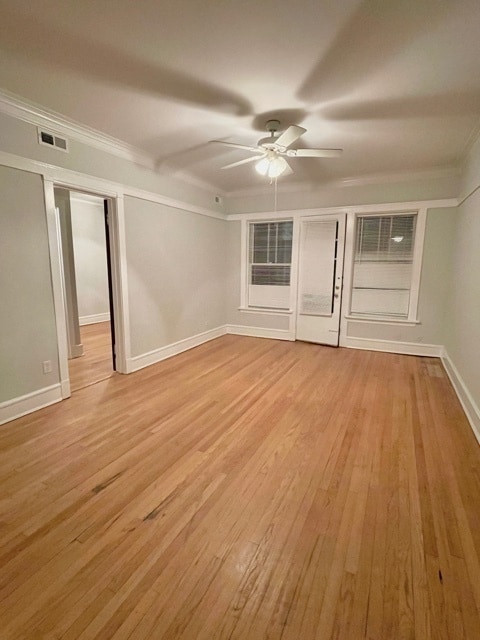 Building Photo - 908 W Waveland Ave