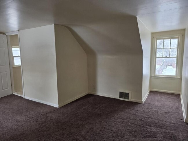 Building Photo - 224 Maryland St NW