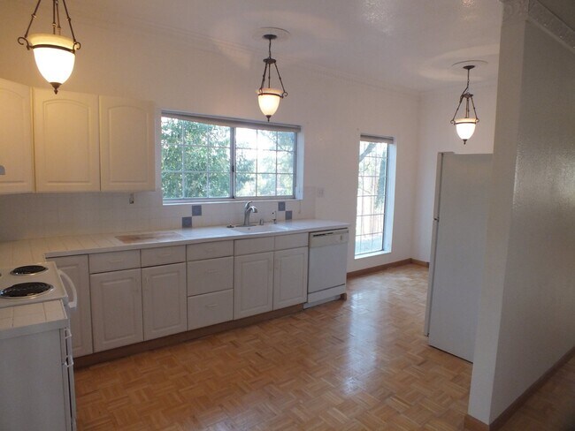Building Photo - CA460-Norma V. Lovell Revocable Trust