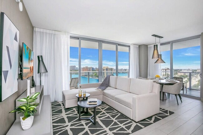 Building Photo - 4010 S Ocean Dr