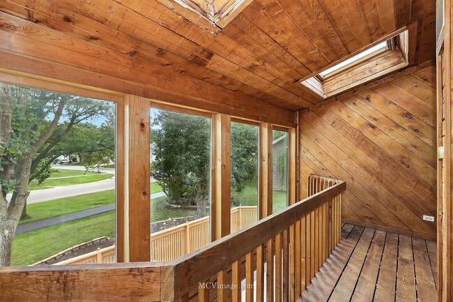 Building Photo - 2101 Babst Ct