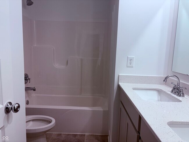 Building Photo - 5916 Sunstone Rd