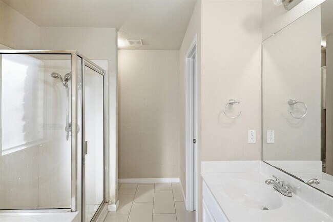 Building Photo - 532 Sweet Leaf Ln