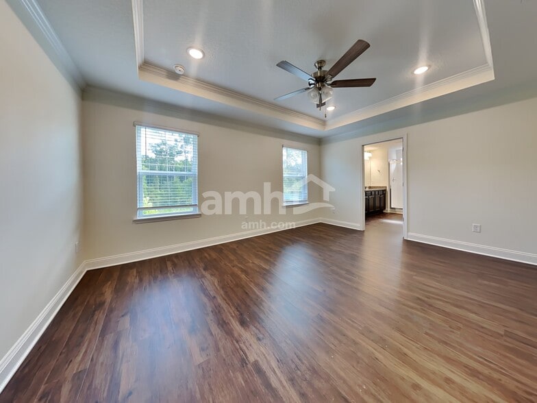 Building Photo - 283 Banyan Frst Dr