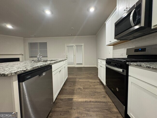 Building Photo - 279 Belmont Dr