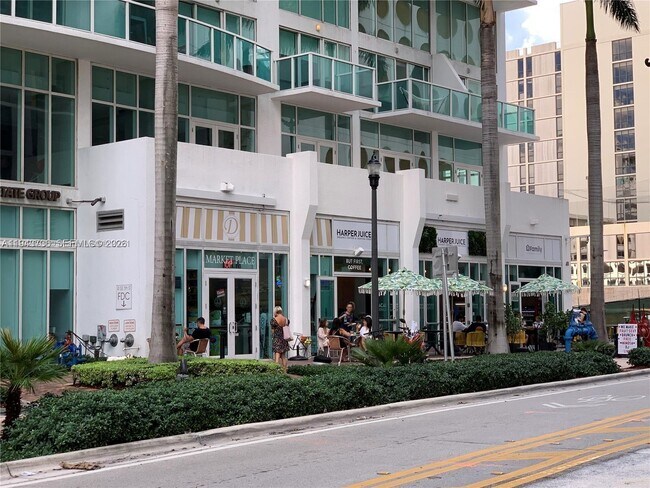 Building Photo - 41 SE 5th St