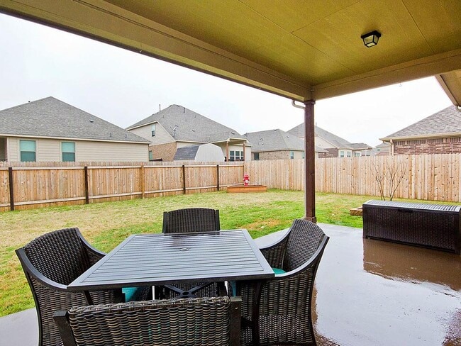 Building Photo - 20920 Windmill Ranch Ave