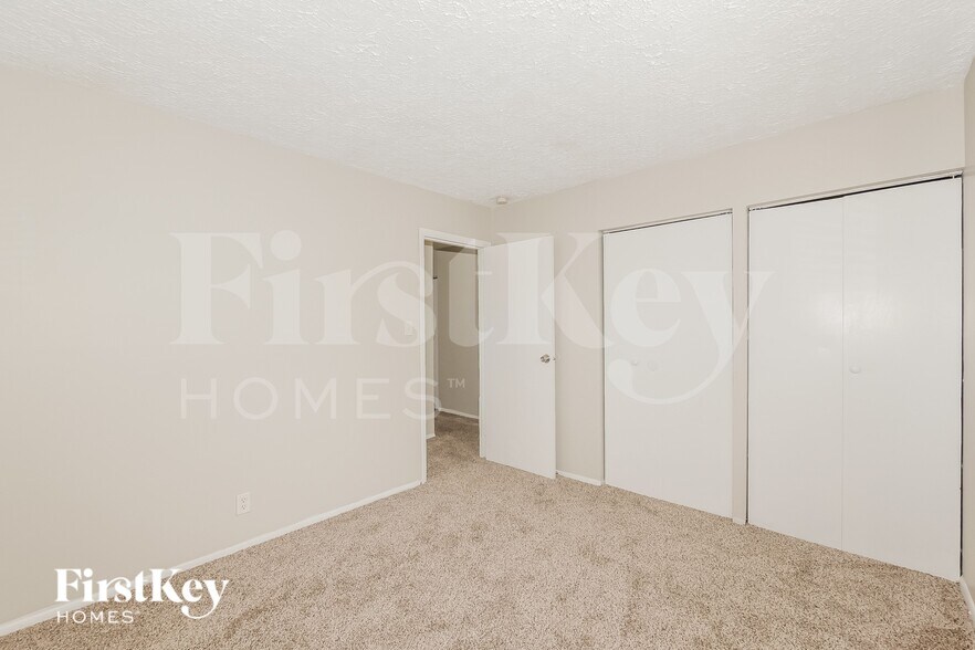 Building Photo - 5014 Katherine Dr