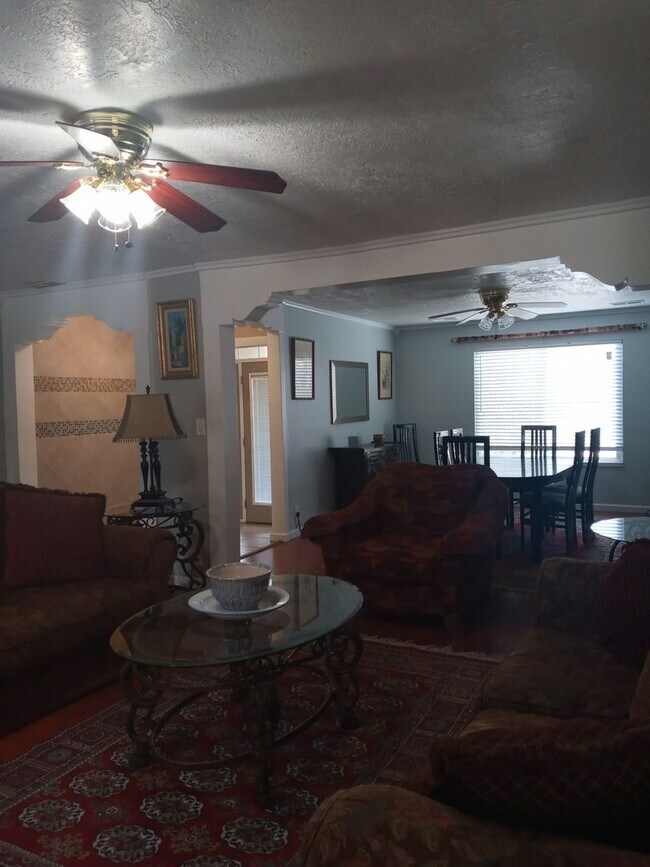 Building Photo - RIO RANCHO-FOUR BEDROOM HOUSE-Furnished
