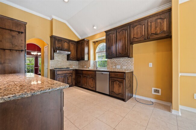 Building Photo - 20698 Oakhurst Meadows Dr