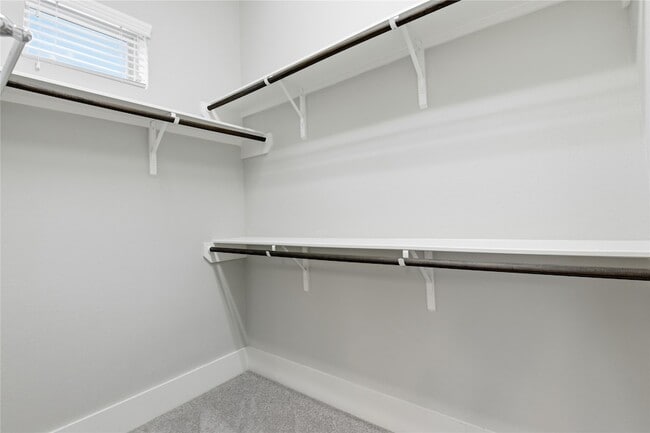 Building Photo - 819 Algona Ave