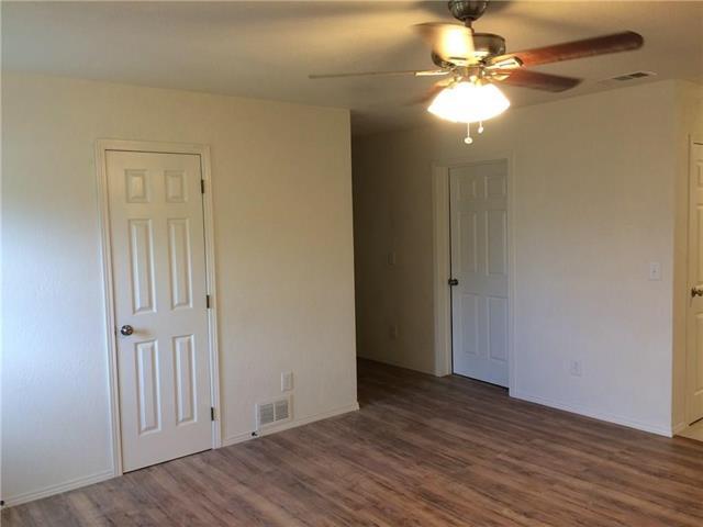 Building Photo - 600 Pacific St E