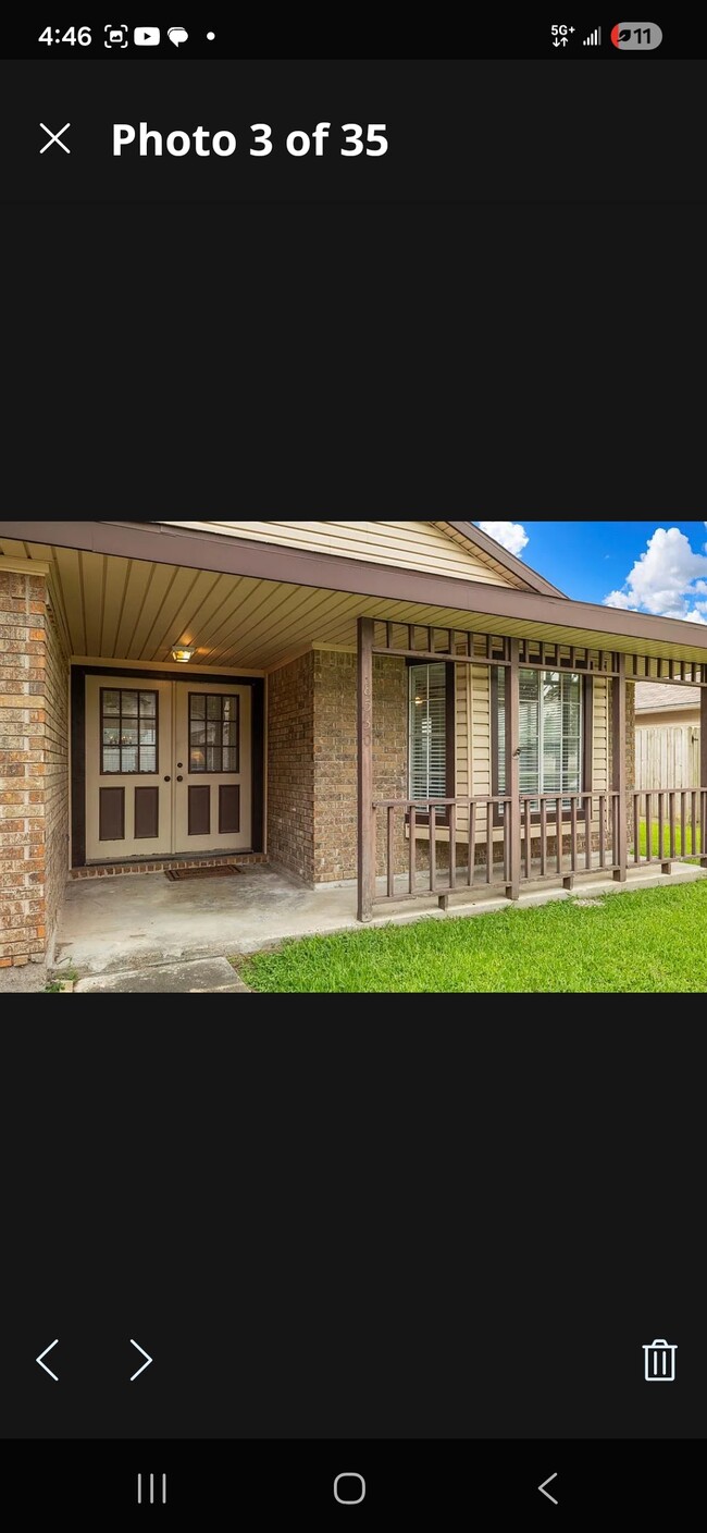 Building Photo - 8530 Lake Crystal Dr