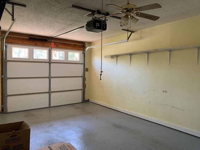 Building Photo - 3 Creekridge Cir
