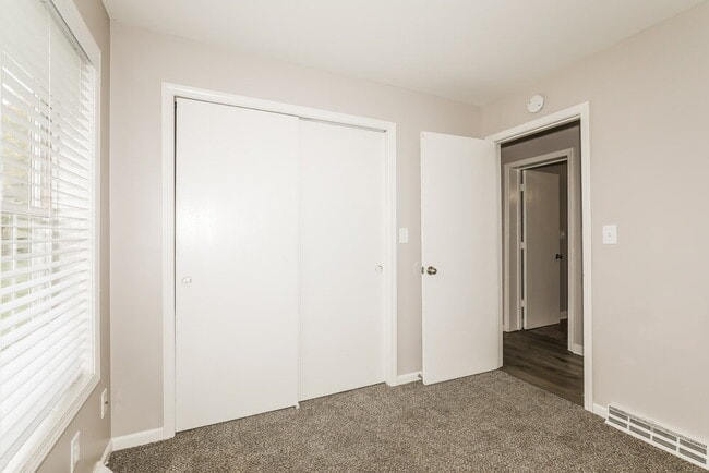 Building Photo - 3266 Sextant Dr