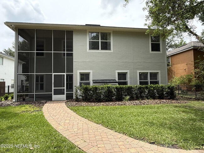 Building Photo - 1010 Garrison Dr