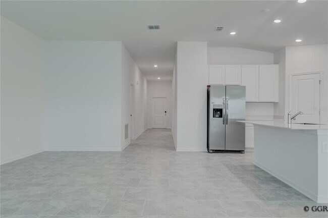 Building Photo - 5005 Worchester Dr