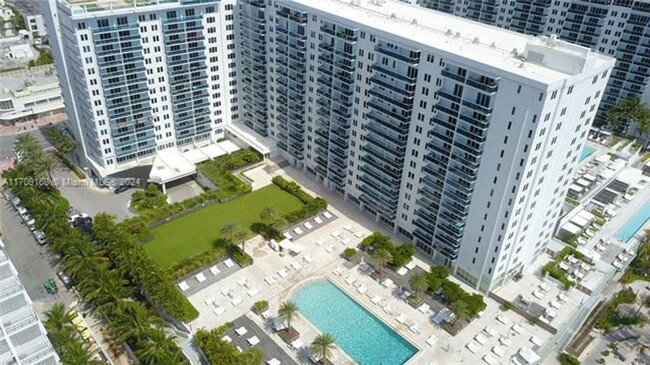 Building Photo - 2301 Collins Ave