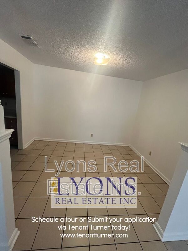 Building Photo - 1100 S Gordon Ave