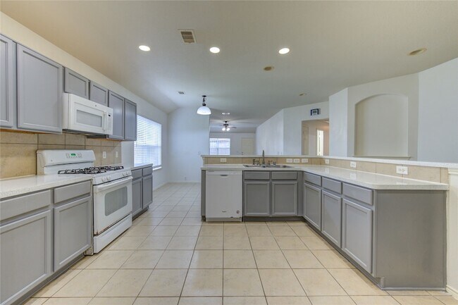Building Photo - 14027 Coveney Dr