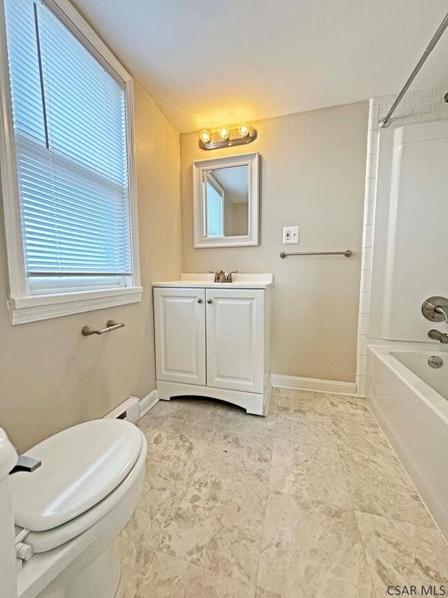 Building Photo - 610 Graham Ave