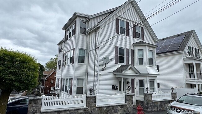 Primary Photo - 4 Milton St