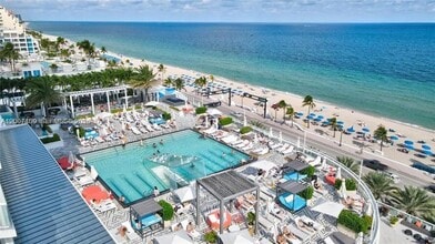 Building Photo - 3101 Bayshore Dr