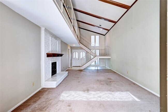 Building Photo - 2610 Princess Ln