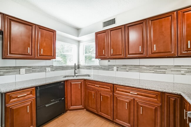Building Photo - 12526 Chessington Dr