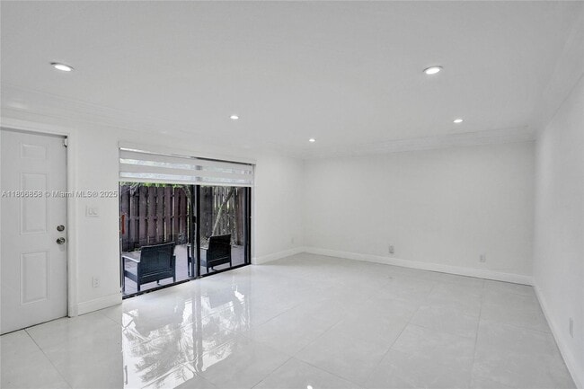 Building Photo - 7947 Tam Oshanter Blvd