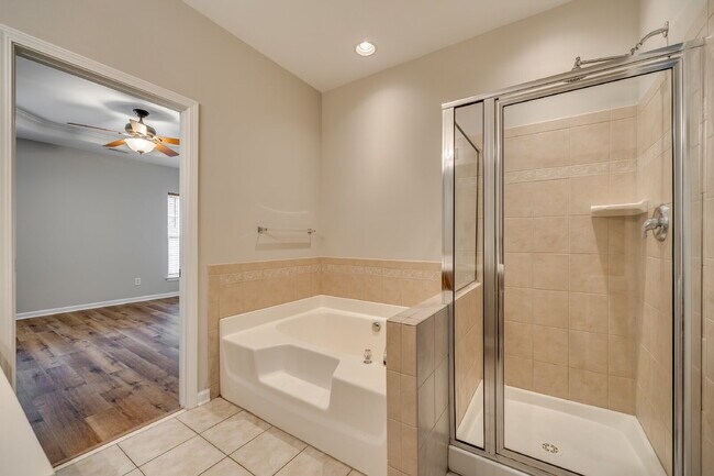 Building Photo - "Charming 3-Bedroom Retreat in Fort Mill -...