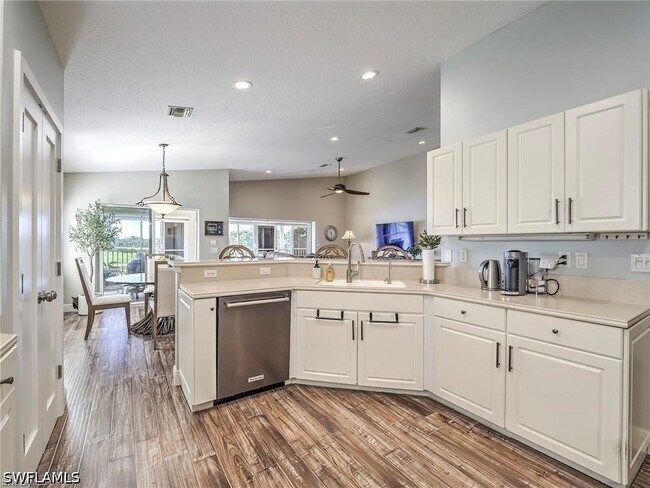 Building Photo - 8460 Southbridge Dr
