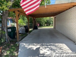 Building Photo - 103 Amber Dr