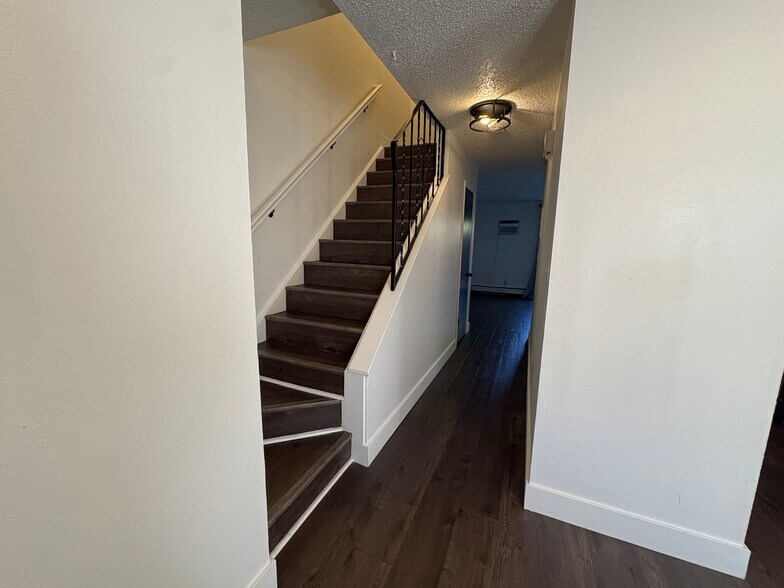 Building Photo - 30 Emery Way