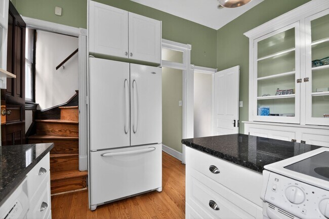 Building Photo - 1319 Massachusetts Ave SE