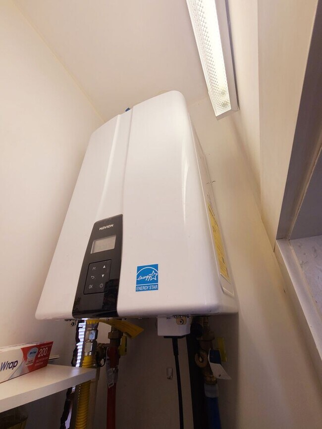 Building Photo - Furnished Lower Town Cottage in Lower Town...