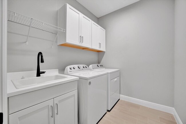 Building Photo - Stunning Brand New Build ~ Sarasota Grand Park 3 bed/3 bath/2 car garage