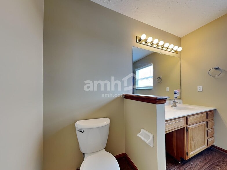 Building Photo - 6040 Glennshire Ct